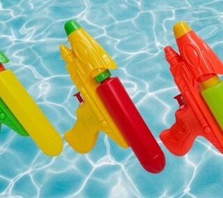 PISTOLA DE AGUA CON TAMBOR            188